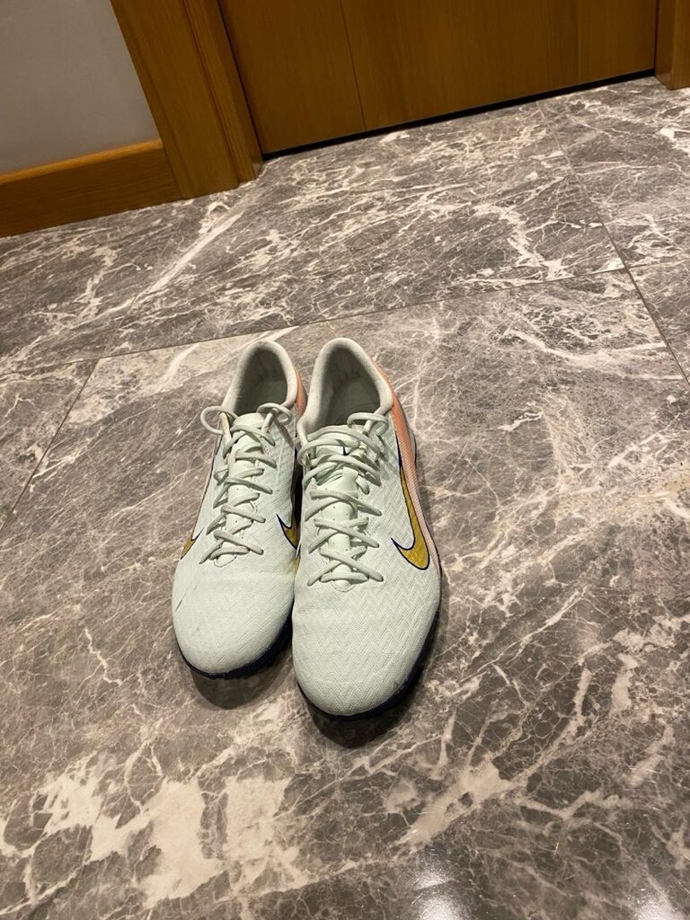 Nike Halı saha - 2