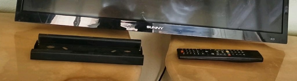 Sunny 72 Ekran Led TV + Kumanda + Duvar Askı Aparatı - 3
