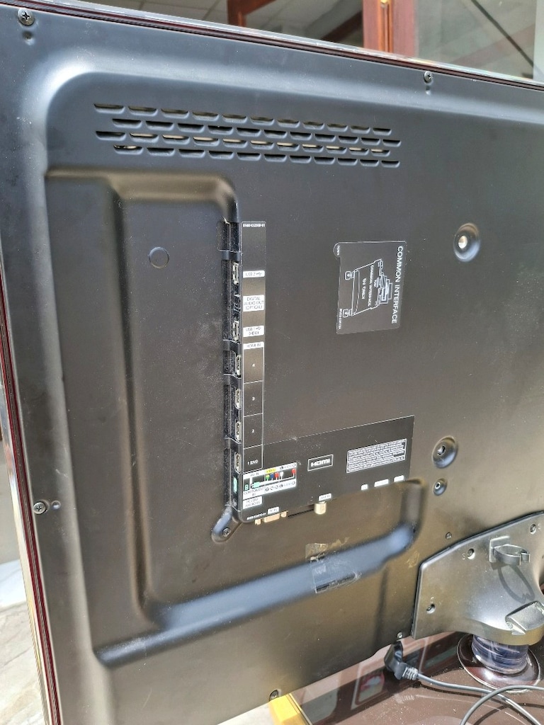SAMSUNG 40 İNÇ 102 EKRAN TV - 4