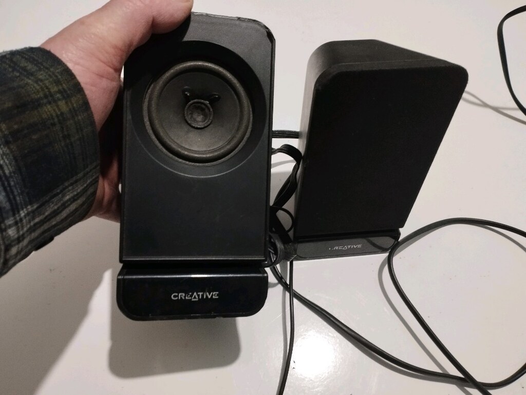 cretive hoparlör temiz sağlam çalışıyor - 3