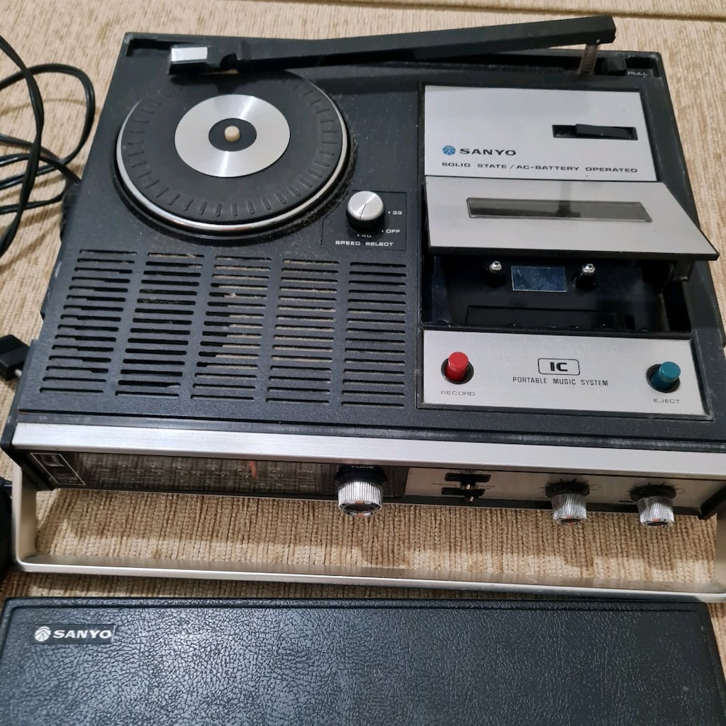 SANYO 1970lerin pikapçalar kasetçalar radyo ses alma - 3