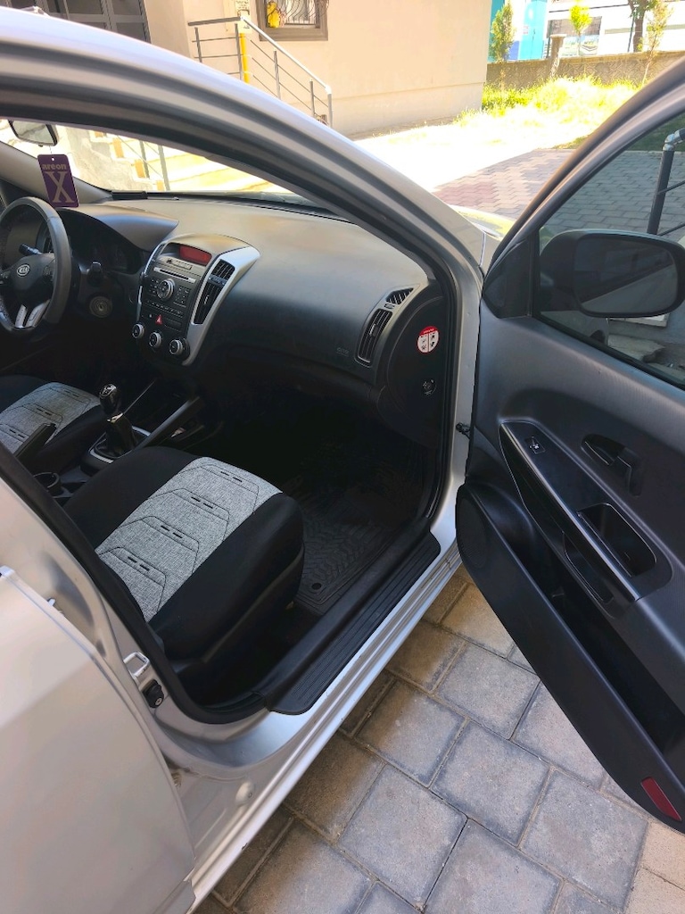Kia ceed.1.6 CRDi motion - 4