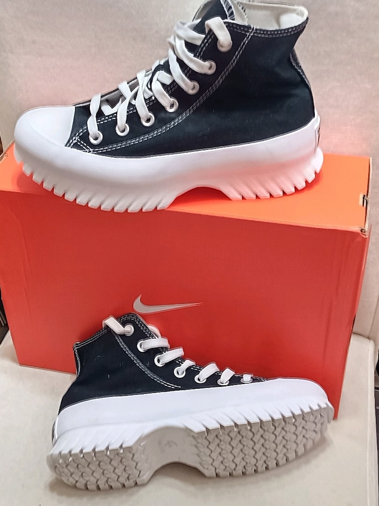 Converse chuck Taylor Orjinal sıfır üründür denemek için 1 kez giyilmi - 2