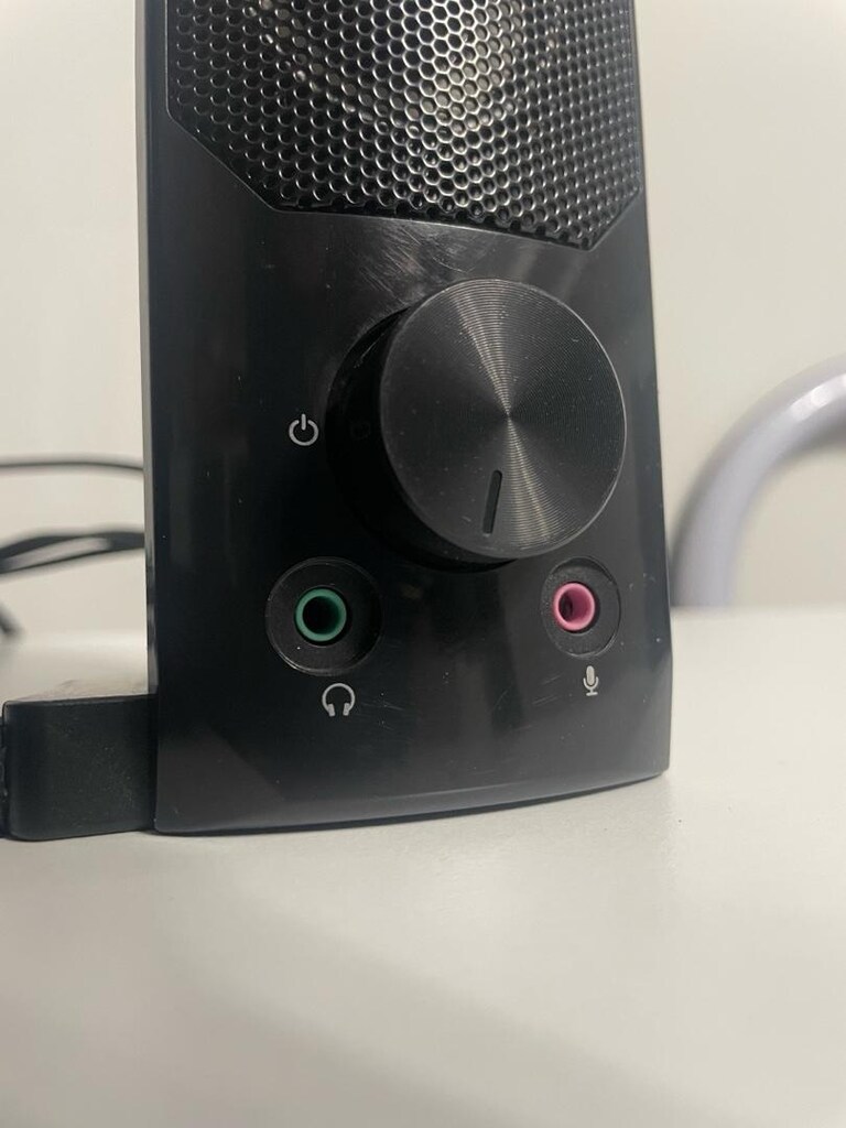 classzone x3 rgb saundbar - 3