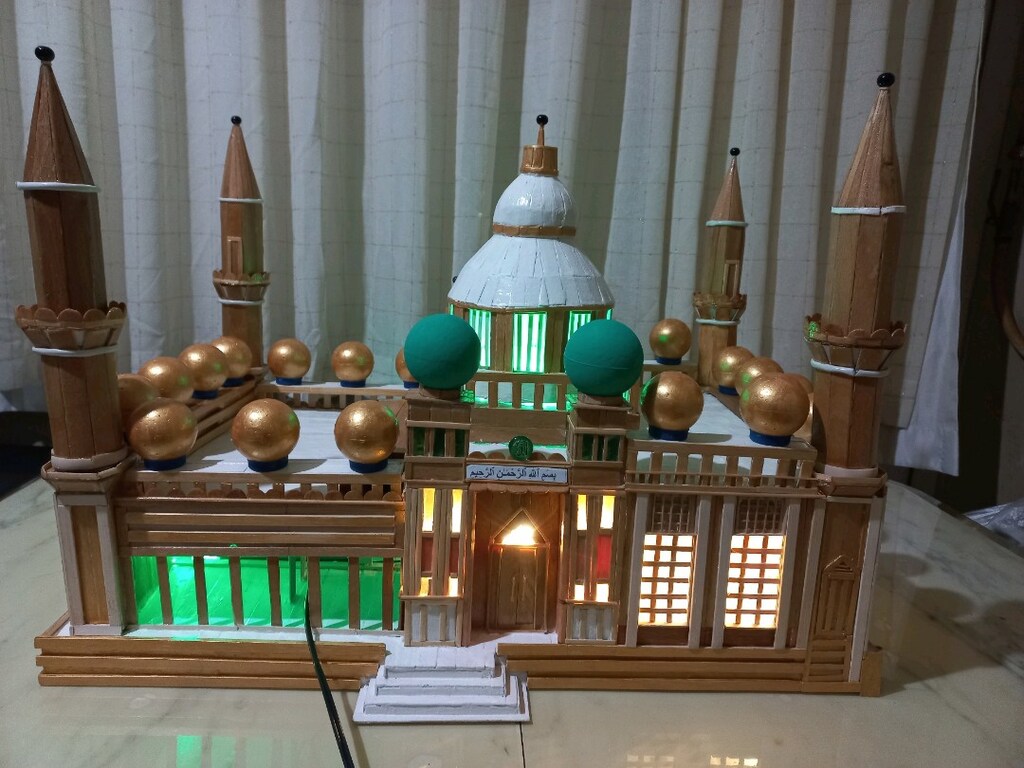 Led ışıklı 4 minareli el yapımı ahşap cami maketi - 9