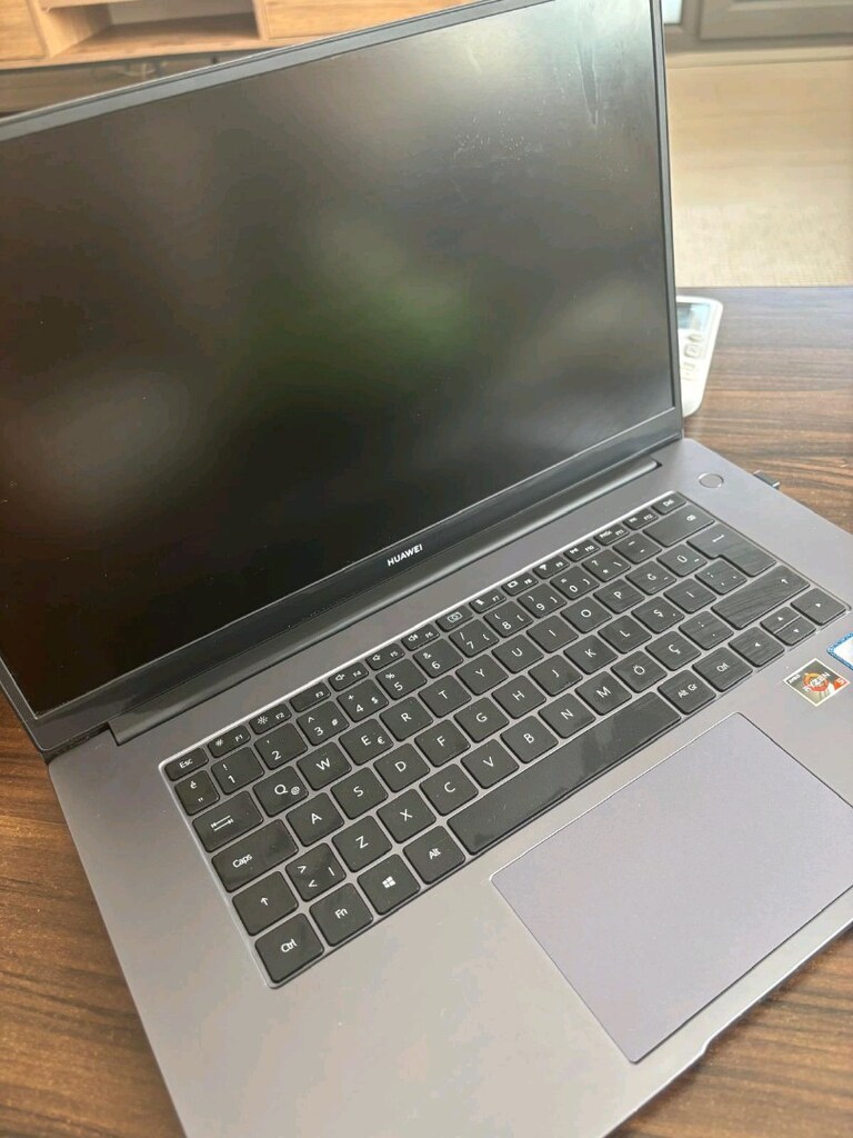 Temiz Huawei MateBook D15 | Ryzen 5 3500U | 8GB RAM | Metal Kasa - 4