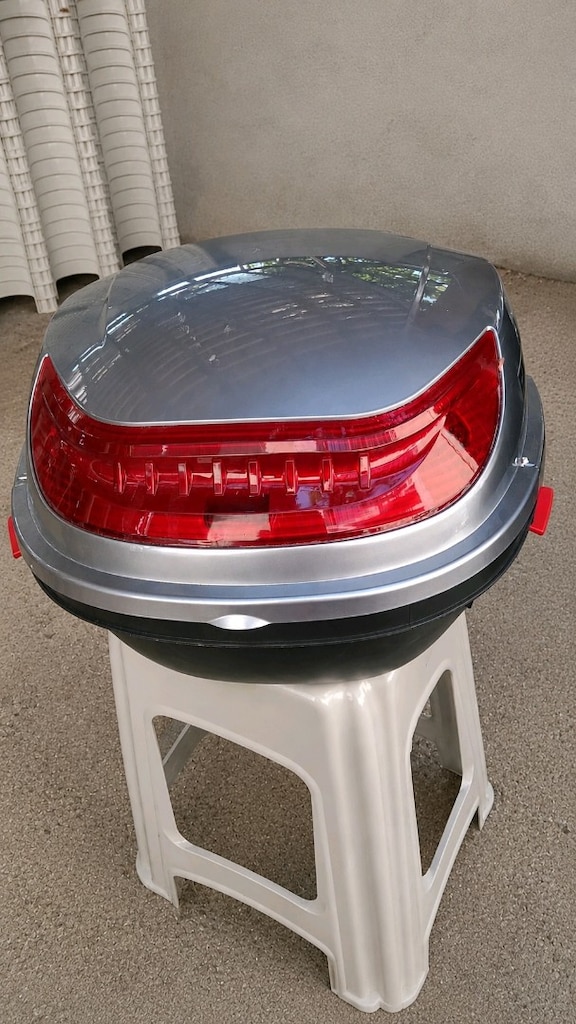 Motor bisiklet çanta Falcon 32L Stoplu Top Case - Sıfır Ayarında -