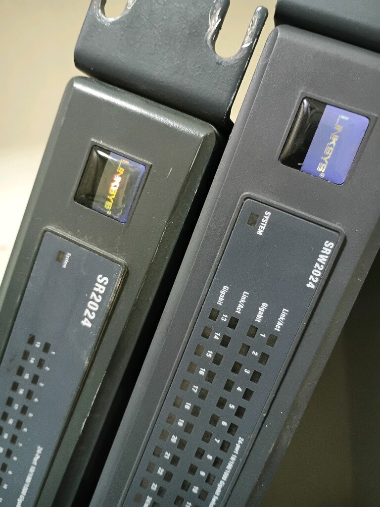 Cisco linksys switch - 2