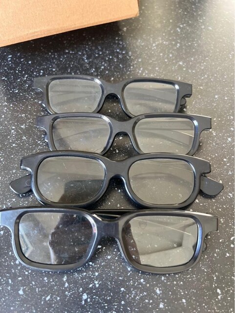 4 Adet Siyah 3D Sinema Gözlüğü