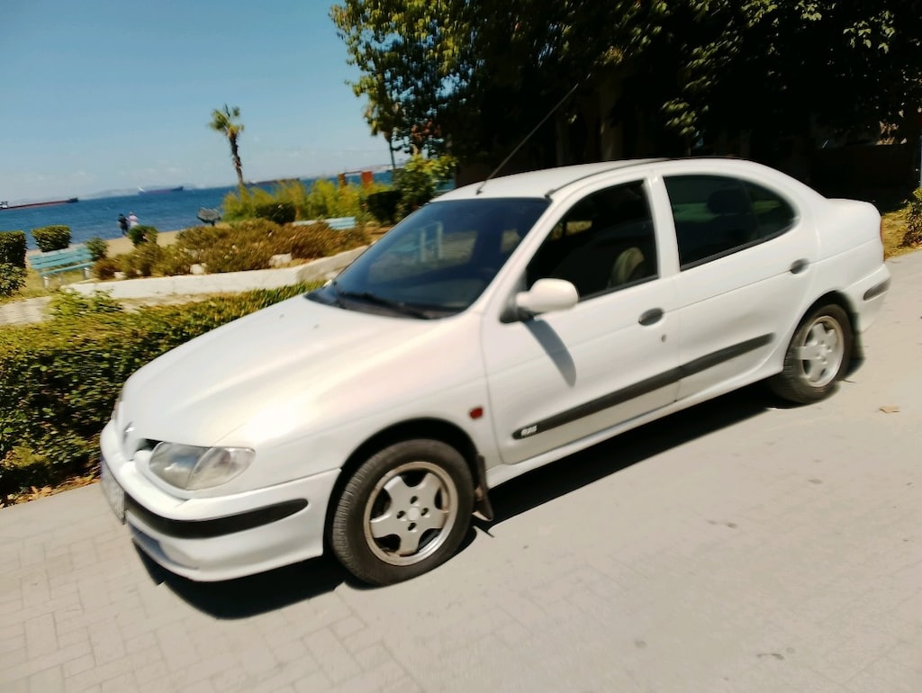 Renault Megane 1999 RXE 2.0 otomatik - 5