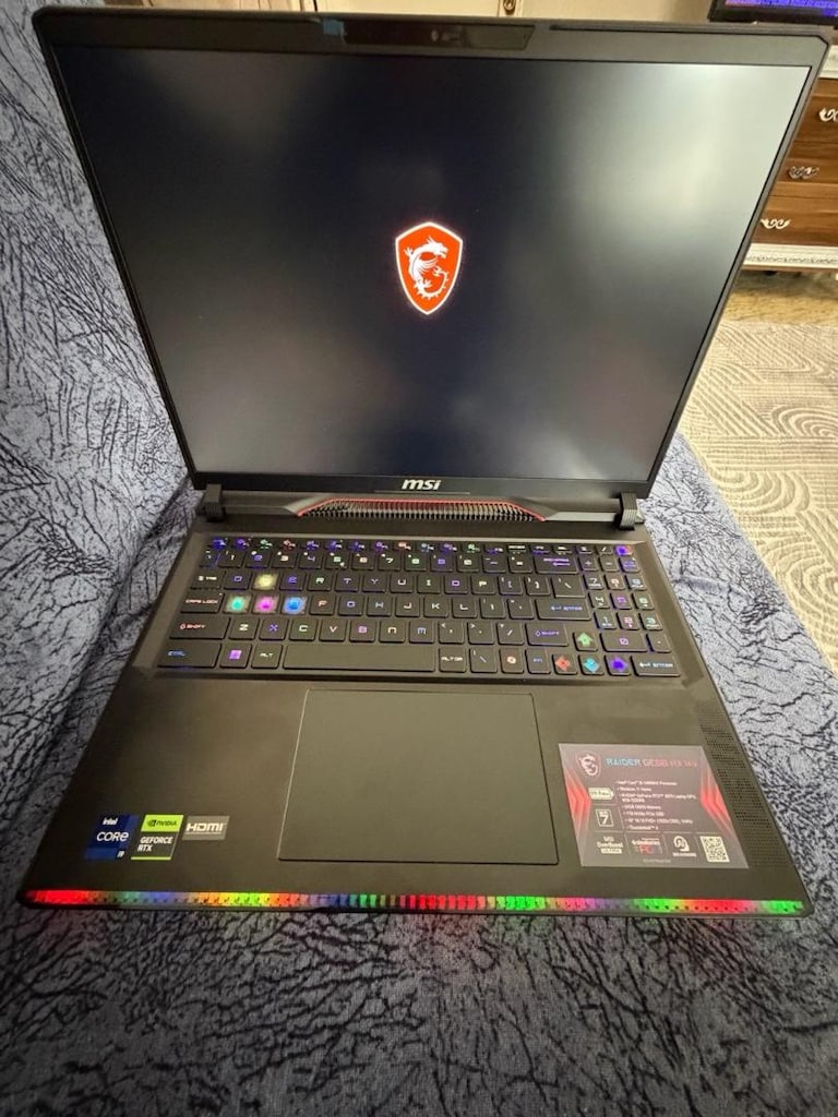 MSI Raider GE68 HX 14V | i9-14900HX | RTX 4070 | 32GB | 1TB | 144Hz - 4