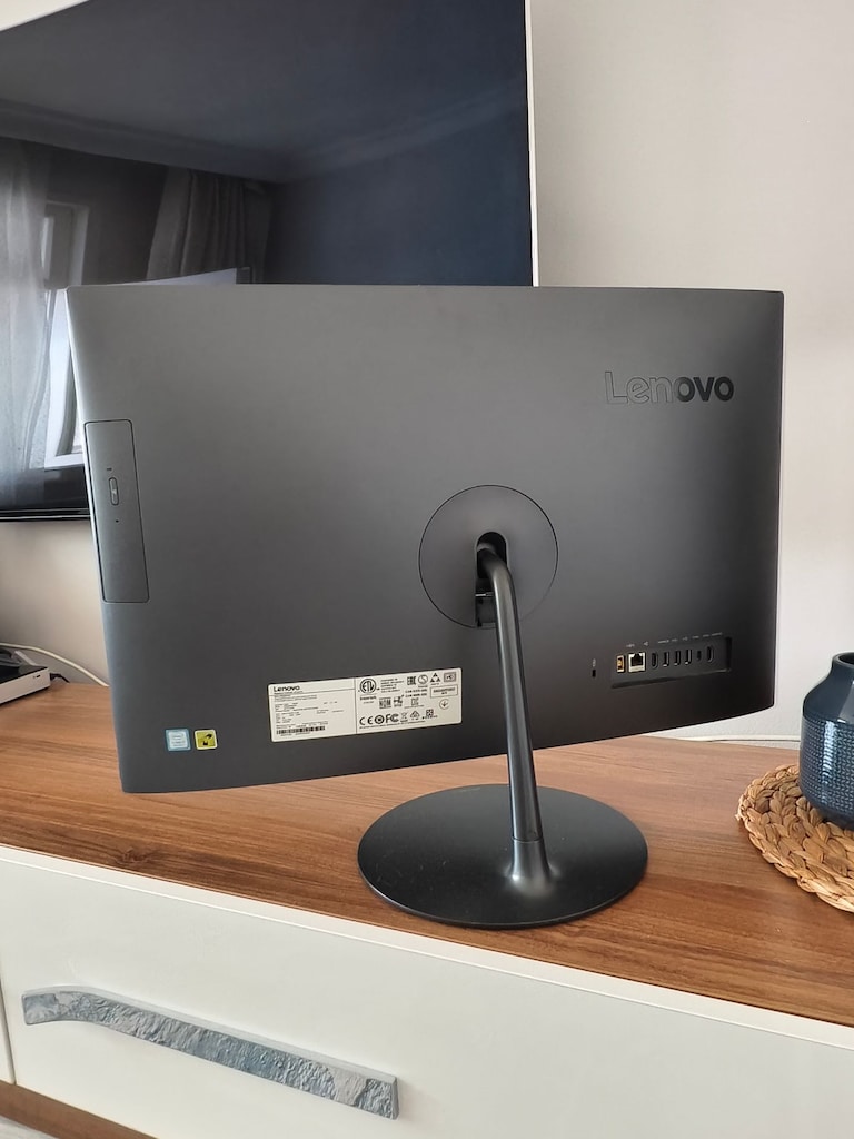 LENOVO AİO - 27 İNÇ 2K EKRAN -İ7 8700T - 8 GB DDR4 - 256 SSD - 10