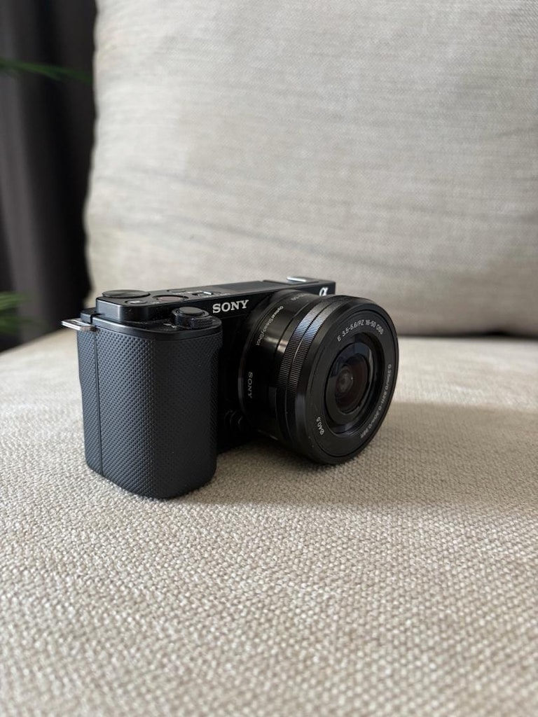Sıfır Ayarında Sony ZV-E10 Kamera - 10