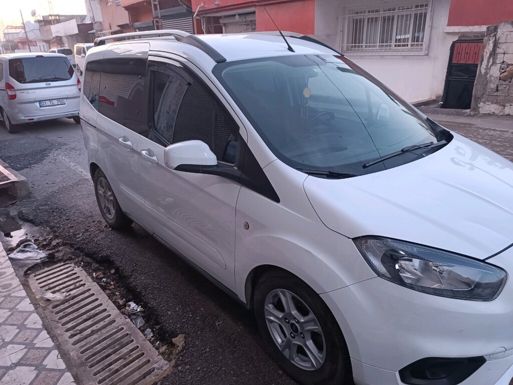 Ford courier - 5