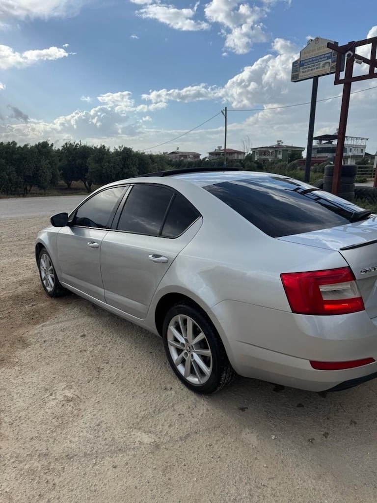 SKODA OCTAVİA CAM TAVANLI - 5