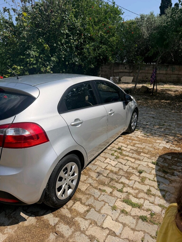kia rio temiz aile arabası - 2