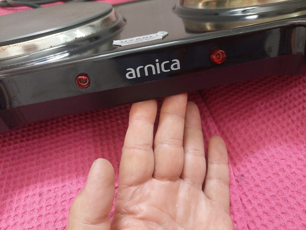 Arnica elektrikli ocak. 2 gözlü. Tertemiz hiçbir sıkıntısı yok. - 6