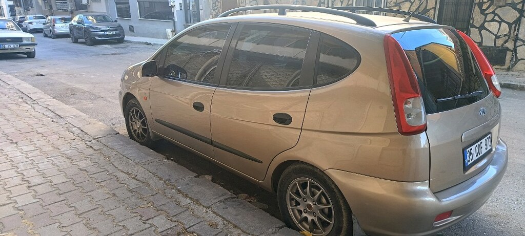 aile arabası Cavrollet rezzo 1.6 bezin lpg - 2