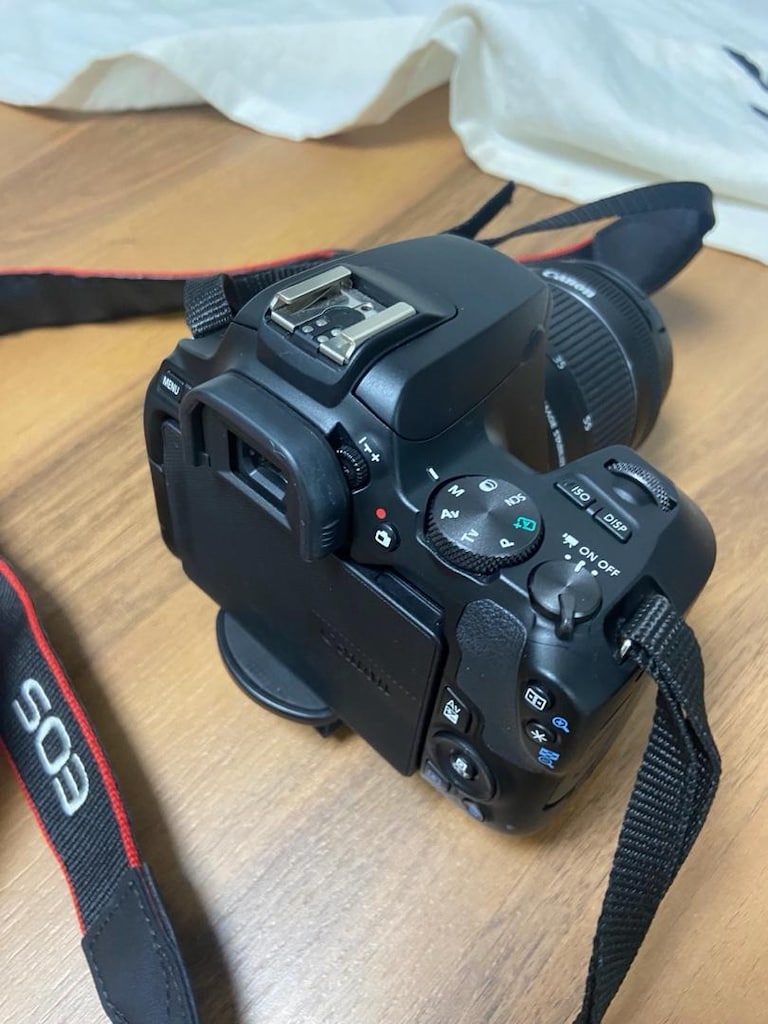 Canon Eos 250 D kamera ve fotoğraf makinesi - 3