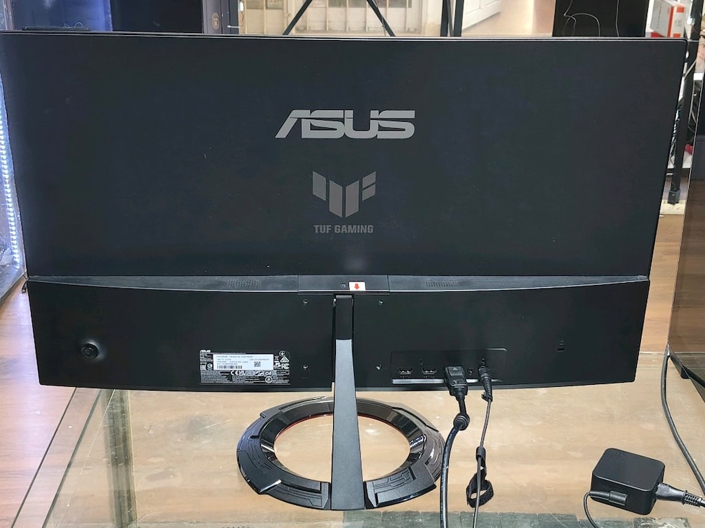 ASUS TUF 27" 180HZ 1MS IPS OYUNCU MONİTÖRÜ - 2
