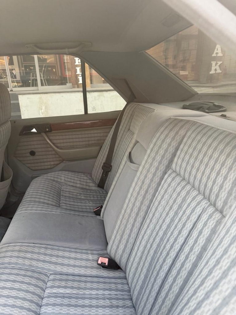 Mercedes 200e - 9