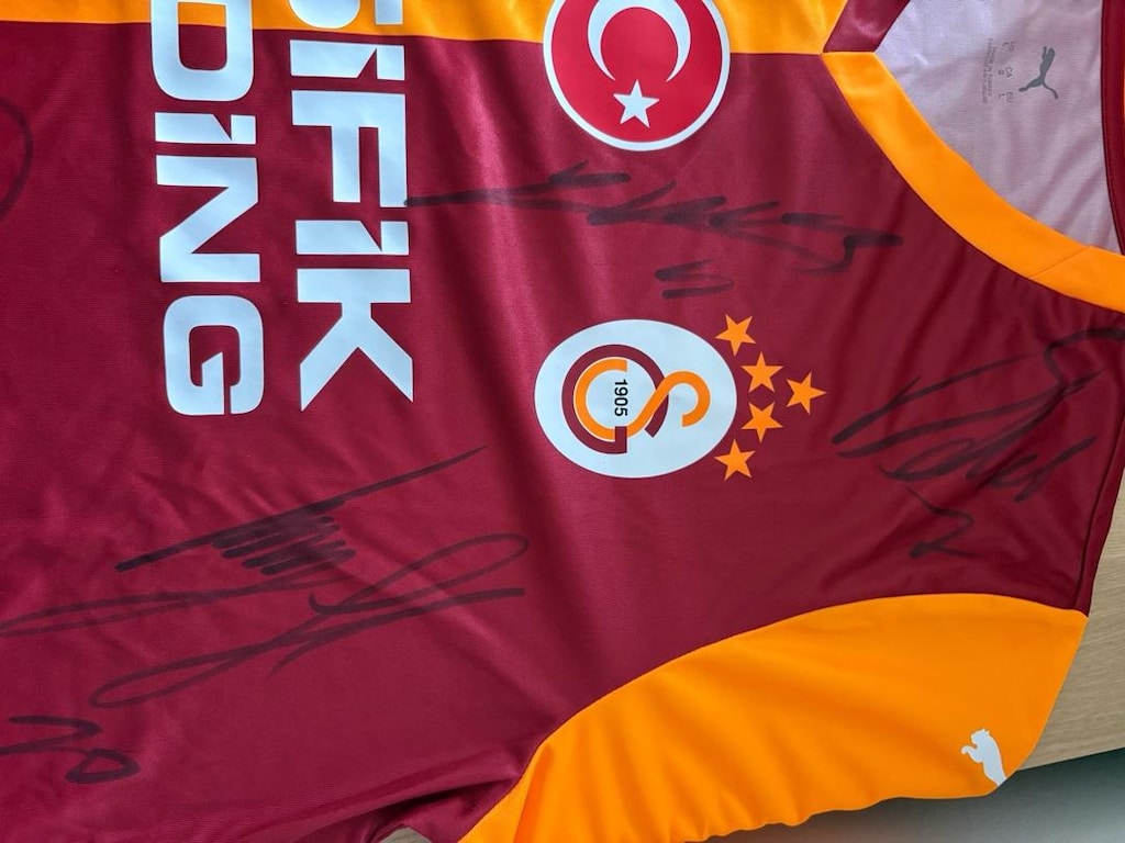 galatasaray 5 yildizli iki adet orjinal imzali 25-26 forma - 11