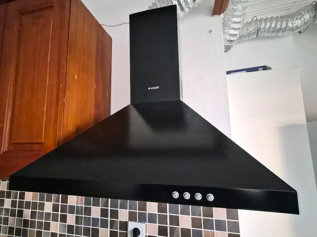Davlumbaz+elektrili ocak taşınma sebebinle satılıyor - 2