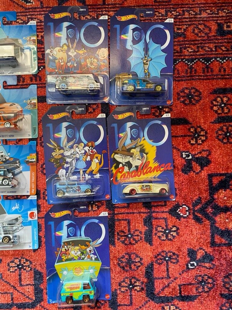 HOTWHEELS - 4