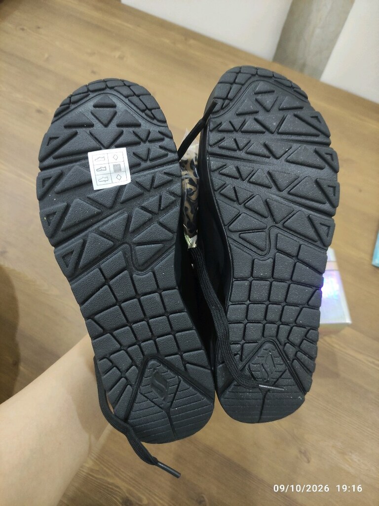 Skechers - 6