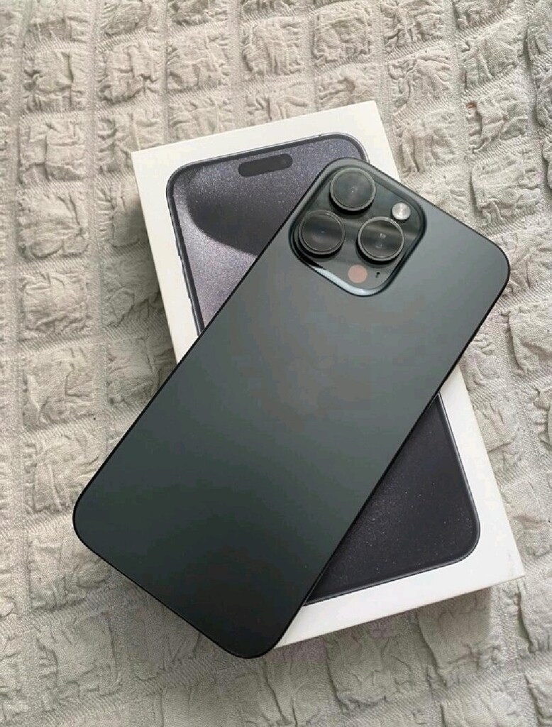 iPhone 15 Pro Max Kapalı Kutu - 2