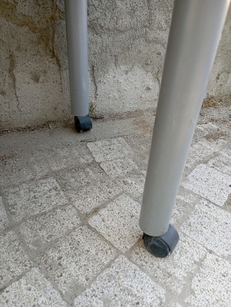 Tekerlekli sehpa - 4
