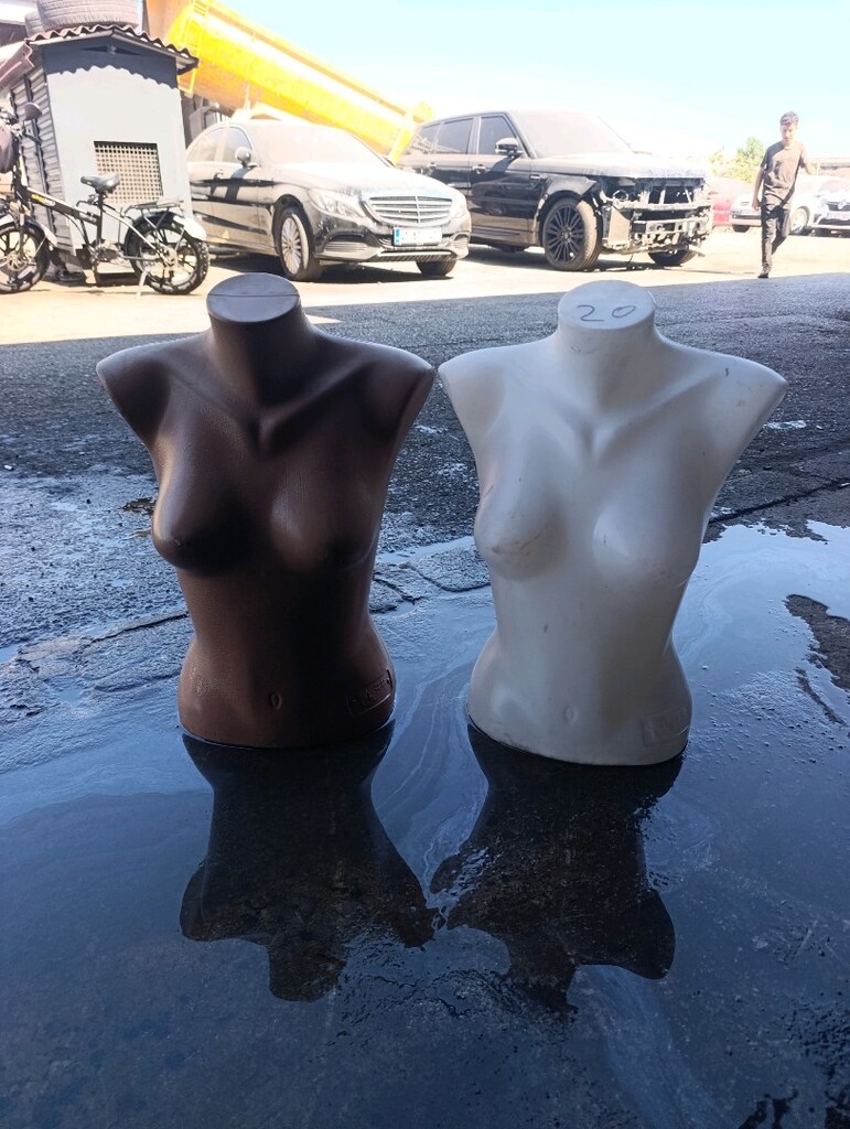 askılık ve plastik manken - 3