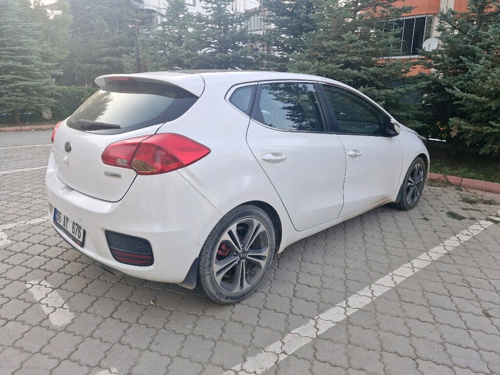 Kia Ceed Premium - 3