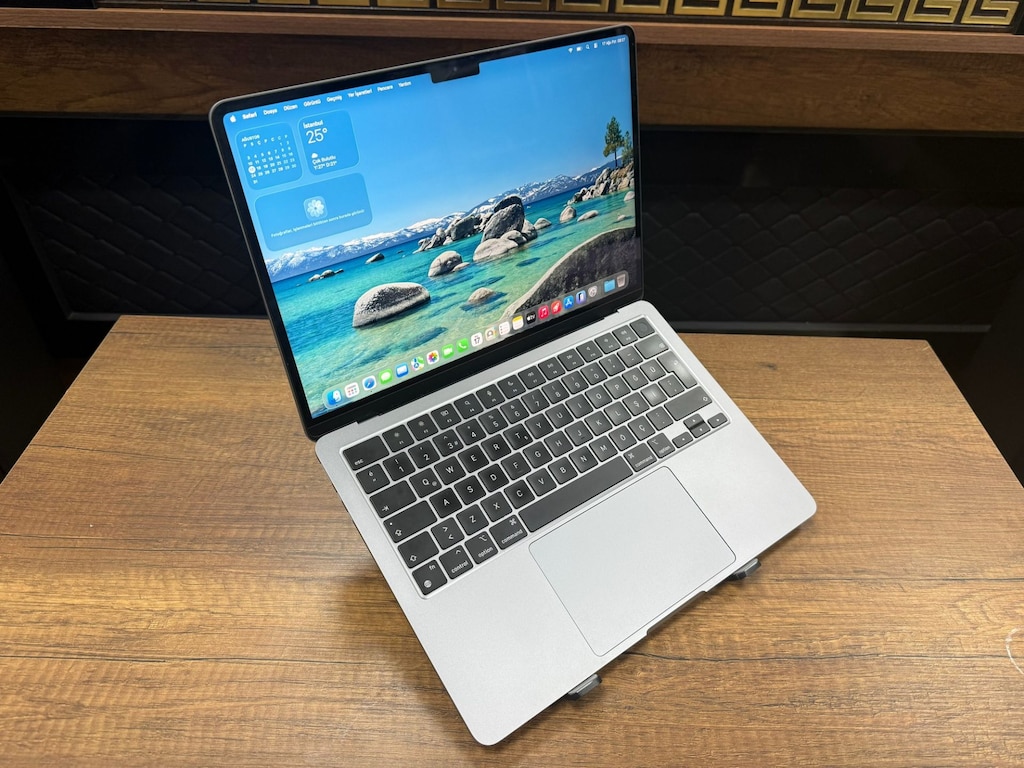 Apple MacBook Air M2 8GB 256GB 13.3" Notebook - 3