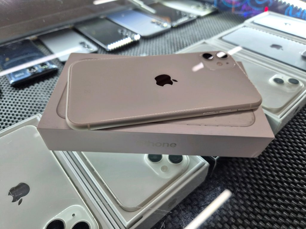 İphone 11 64 GB Sorunsuz - 4
