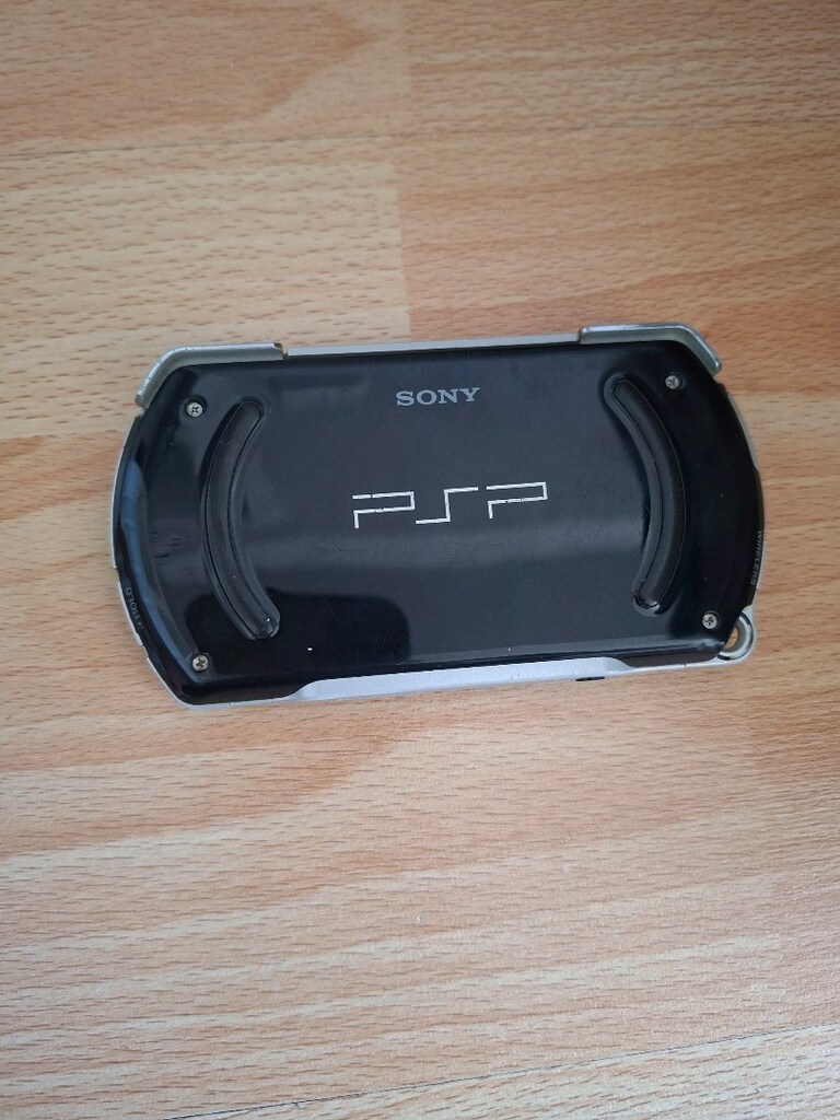 Sony psp go ekran kırık açıklamaya bakınız - 4