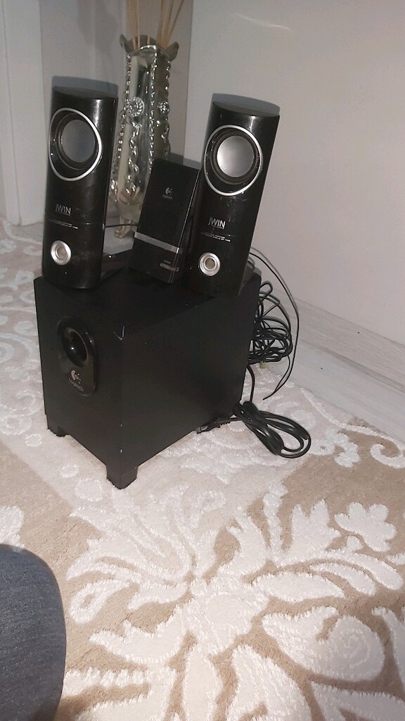 Logitech 2+1 Ses Sistemi - 8