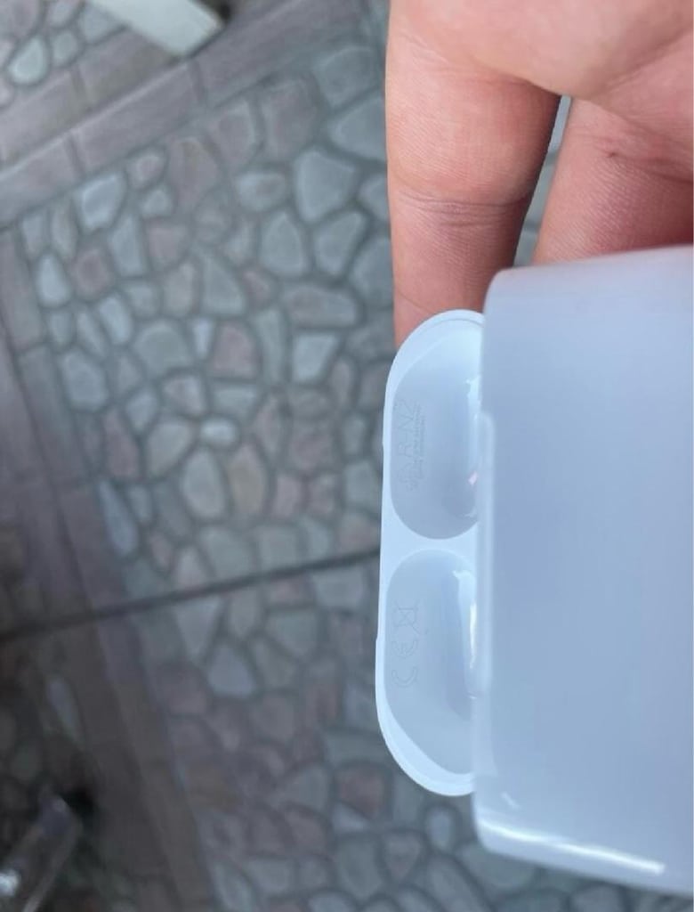 apple airpods 3 pro - 4