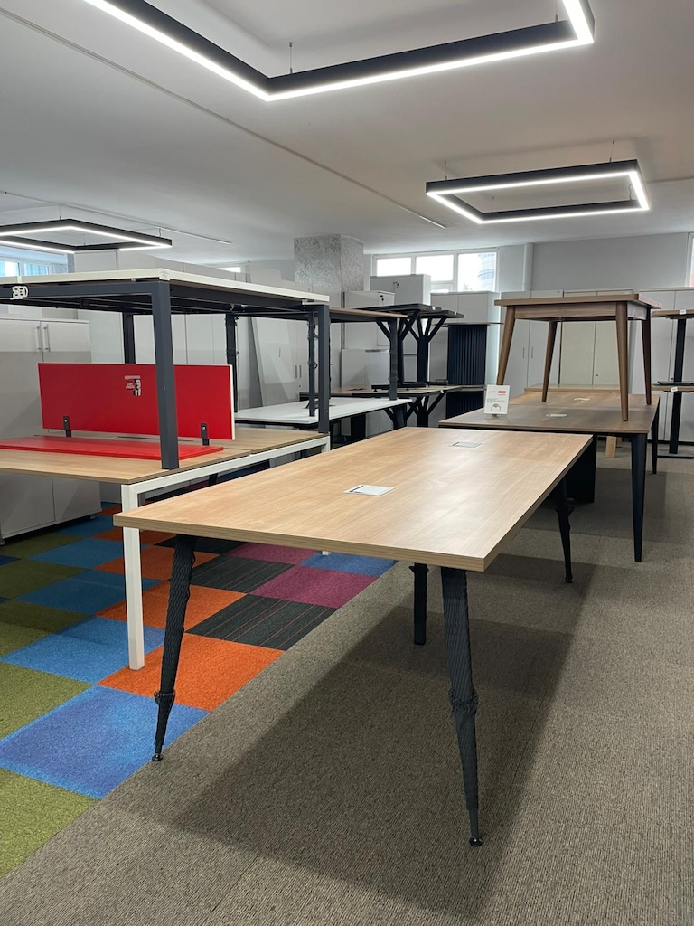 KLAS OFİS ÜSKÜDAR METAL AYAKLI DATAPORTLU TOPLANTI MASASI - 3