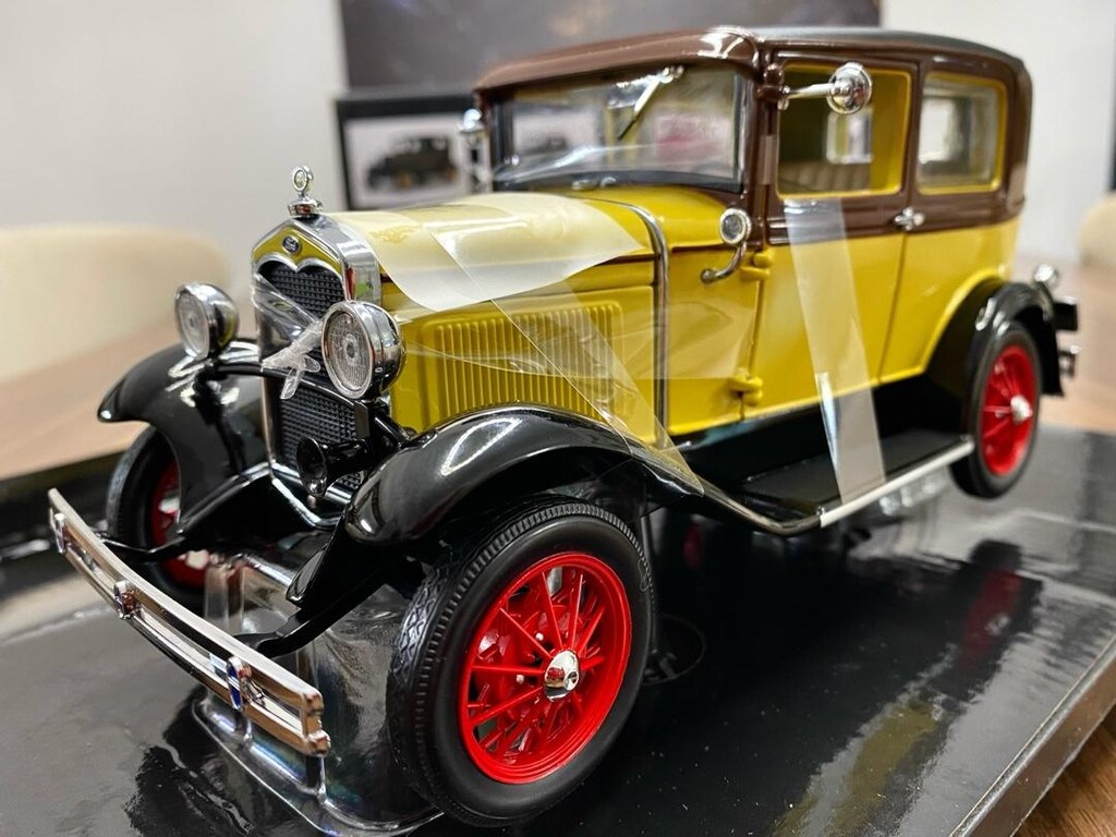 SIFIR ÜRÜN 1931 FORD MODEL A TUDOR 1/18 ÖLÇEK DİECAST MODEL ARABA - 7