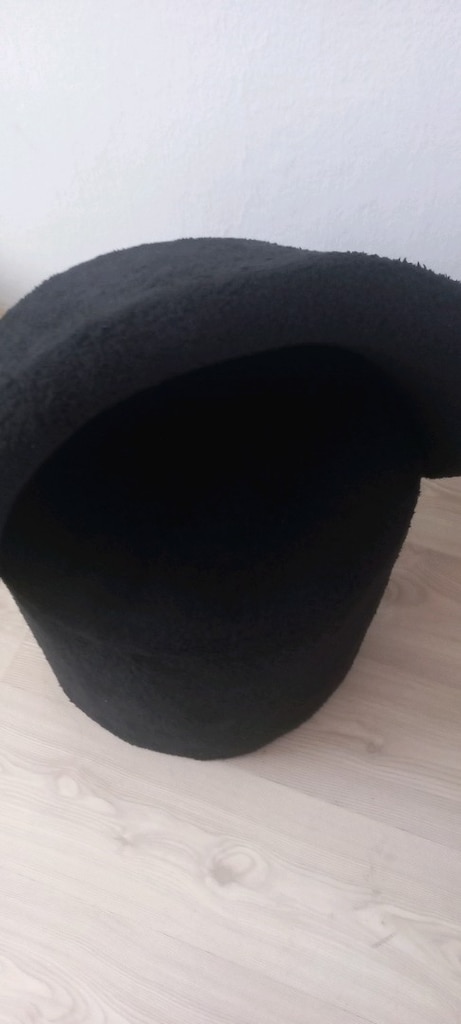 Siyah Peluş Berjer Koltuk – Şık ve Modern - 2