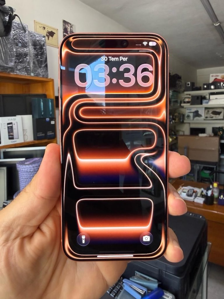 IPHONE 17 PRO MAX HATASIZ LANSMAN RENK - 6