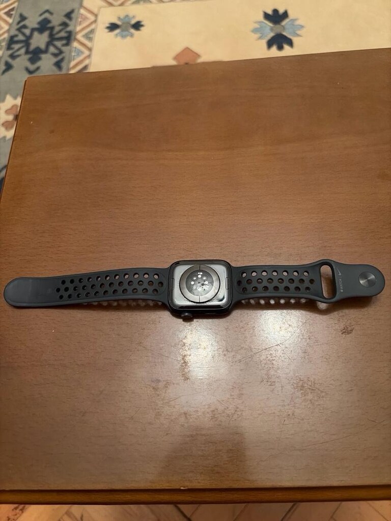 Apple Watch 7 Nike Series - 8