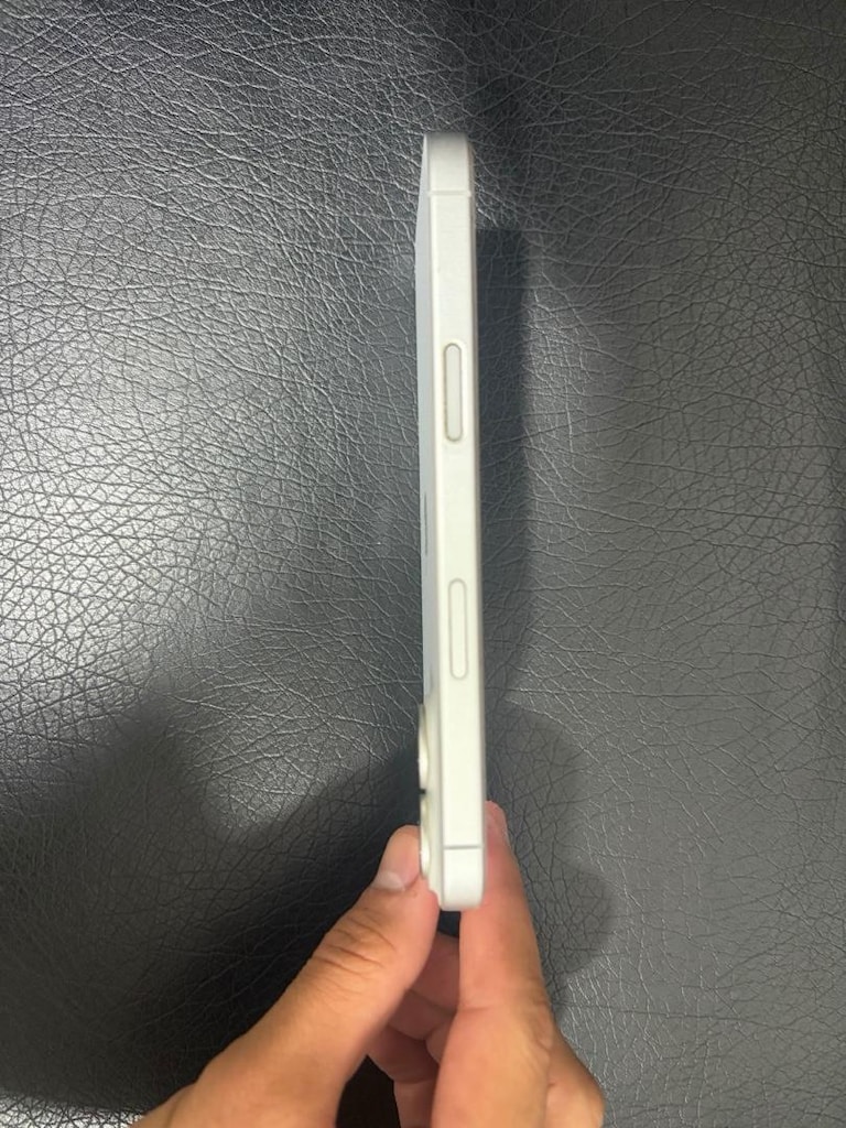 iPhone 17 - 4