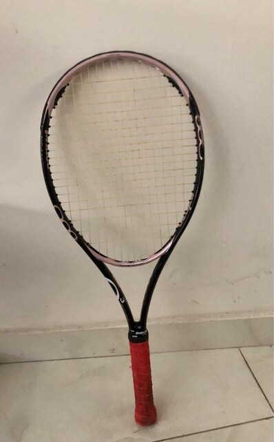Prince marka tenis raketi