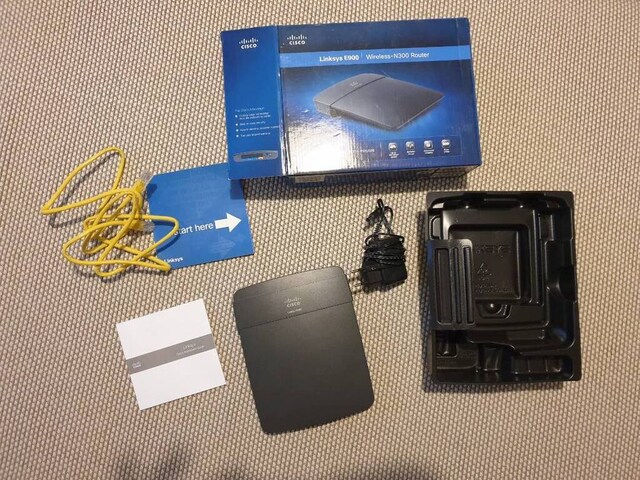 Cisco Linksys E900 300Mbps Kablosuz N Router