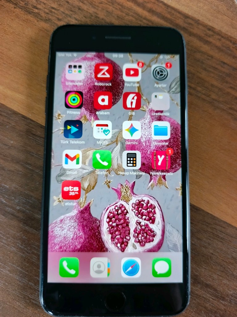 İphone 8 Plus 64 GB Kutusunda - 3