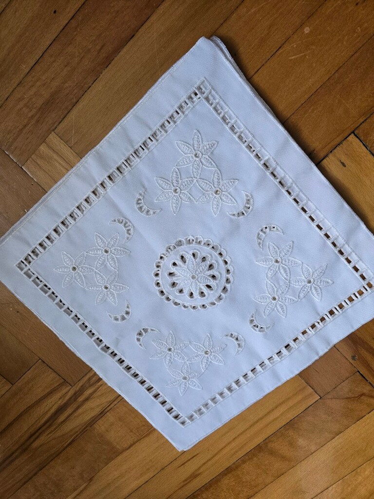 4 adet makine nakışı, sıfır paketinde odatkmı - 4