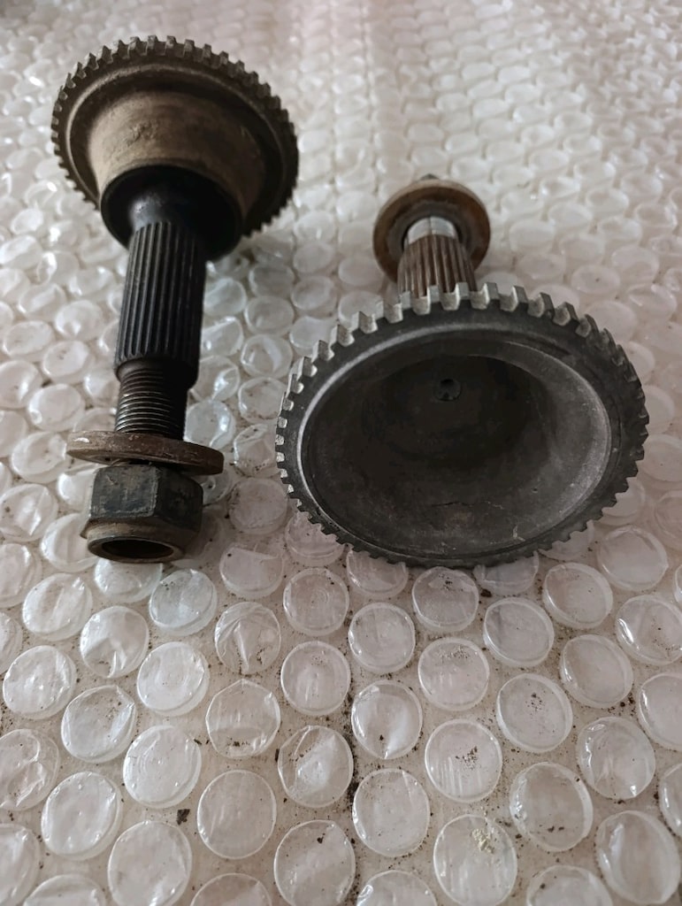 FORD TRANSİT 2006-2014 Ön Aks Frezesi (ABS'li Okuyucu Dişli) - 3
