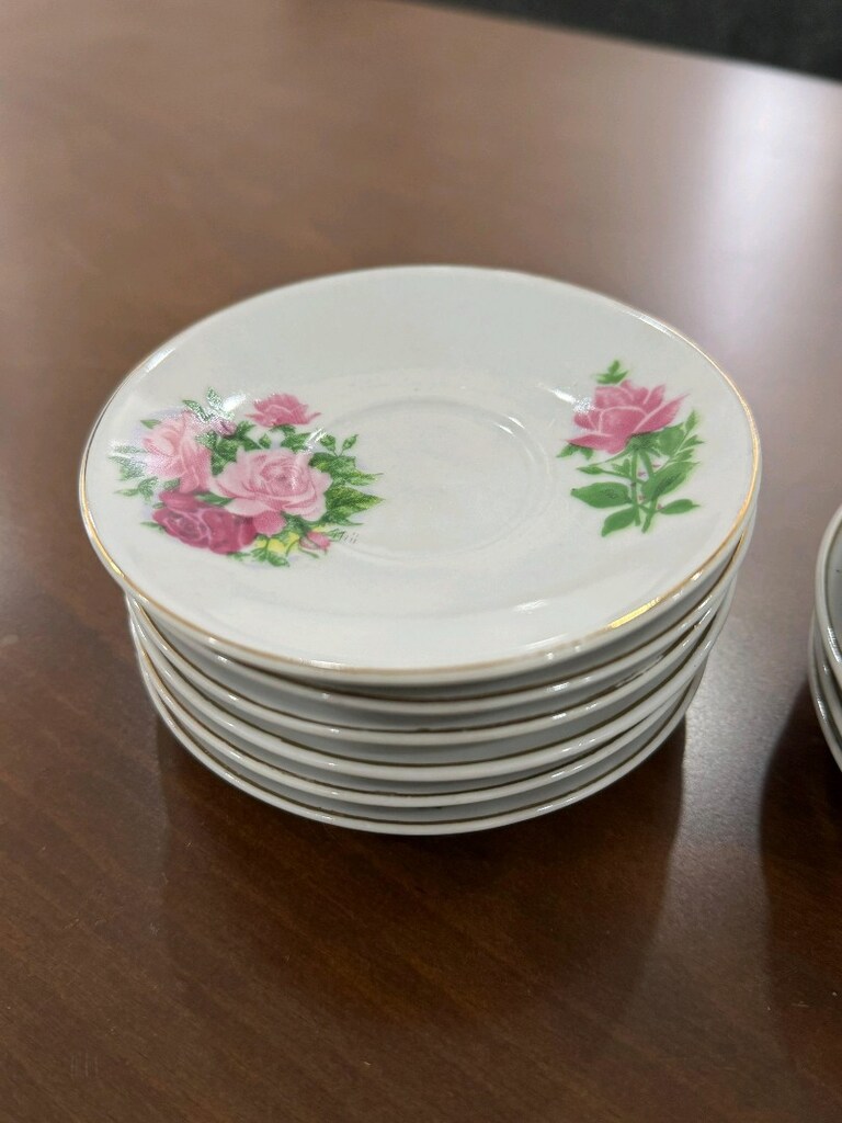 6 adet porselen çay tabağı - 2